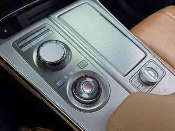 2023 Genesis GV80 с пробегом 24 887 км