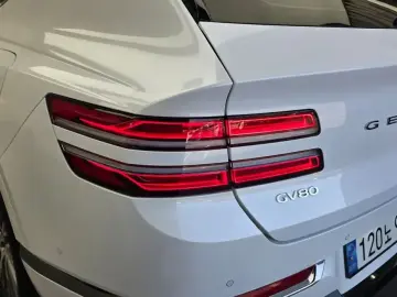 2023 Genesis GV80 с пробегом 24 887 км