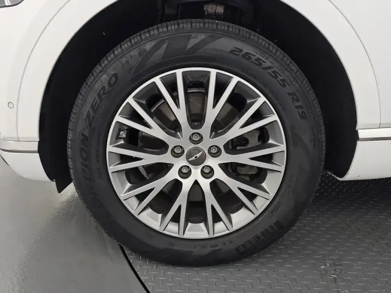 2023 Genesis GV80 с пробегом 50 971 км