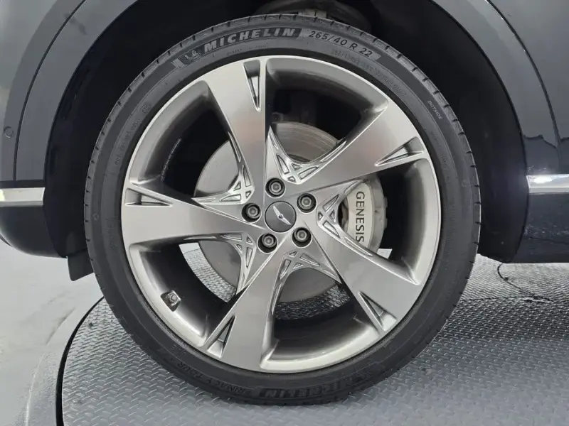 2023 Genesis GV80 с пробегом 69 098 км