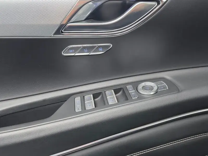 2023 Genesis GV80 с пробегом 69 098 км