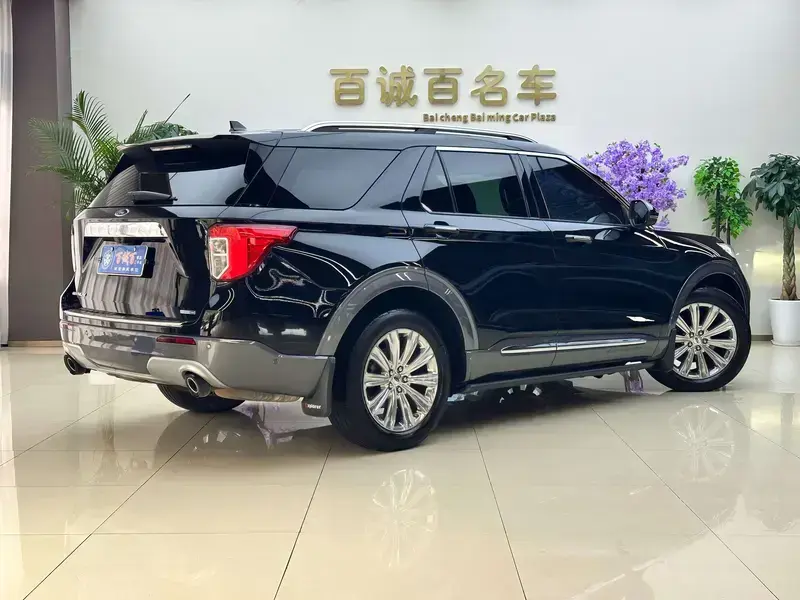 2020 Ford Explorer с пробегом 70 000 км