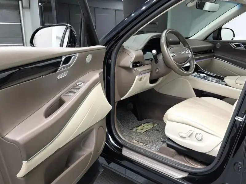 2023 Genesis GV80 с пробегом 53 026 км
