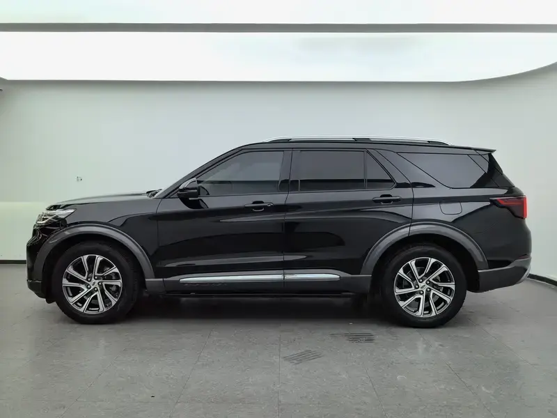 2023 Ford Explorer с пробегом 59 500 км