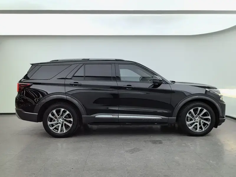 2023 Ford Explorer с пробегом 59 500 км