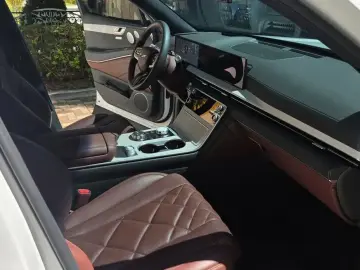 2023 Genesis GV80 с пробегом 41 000 км