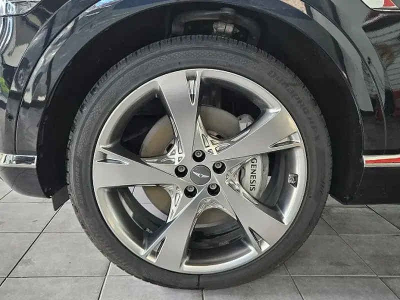 2023 Genesis GV80 с пробегом 53 000 км