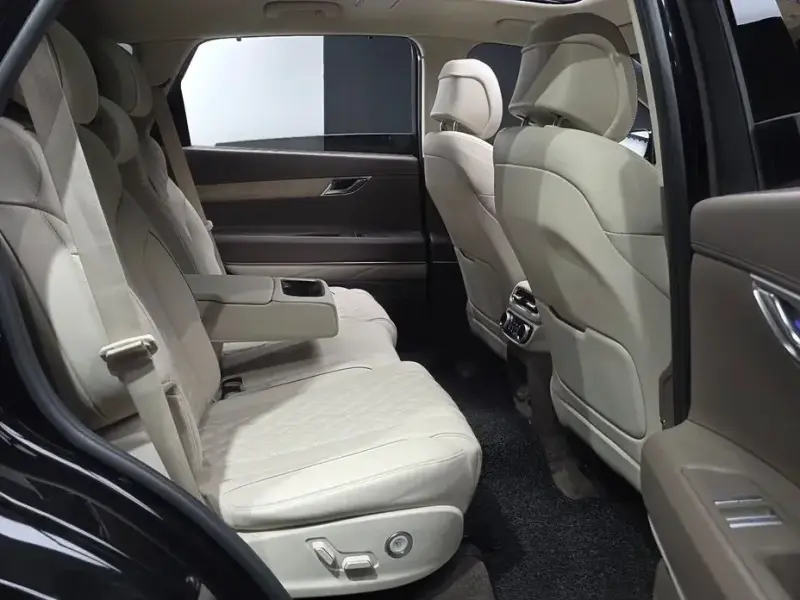 2023 Genesis GV80 с пробегом 77 504 км