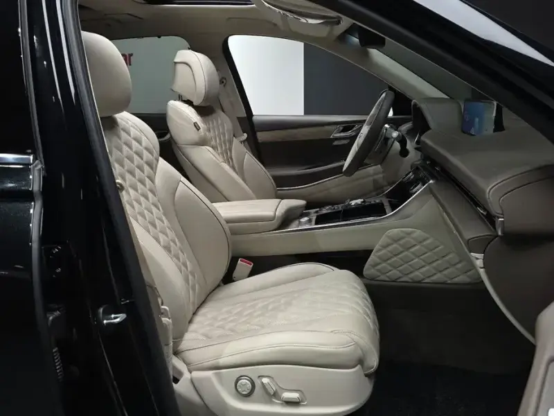2023 Genesis GV80 с пробегом 77 504 км