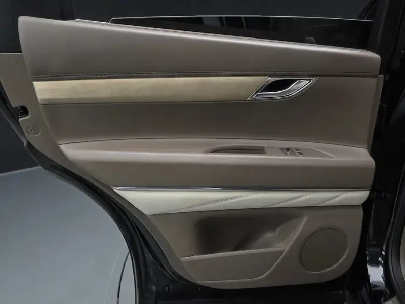 2023 Genesis GV80 с пробегом 77 504 км