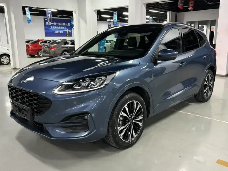 2019 Ford Escape с пробегом 10 000 км