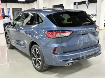 2019 Ford Escape с пробегом 10 000 км