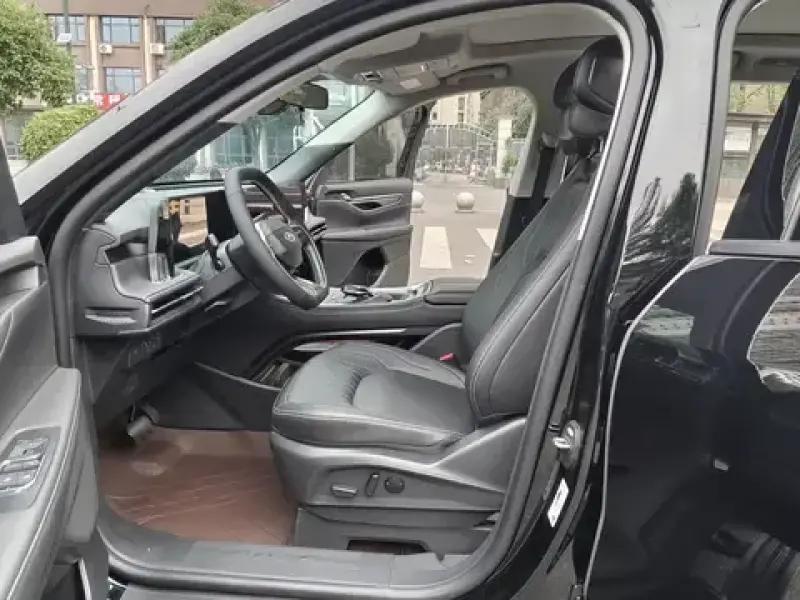 2025 Ford Edge с пробегом 19 000 км