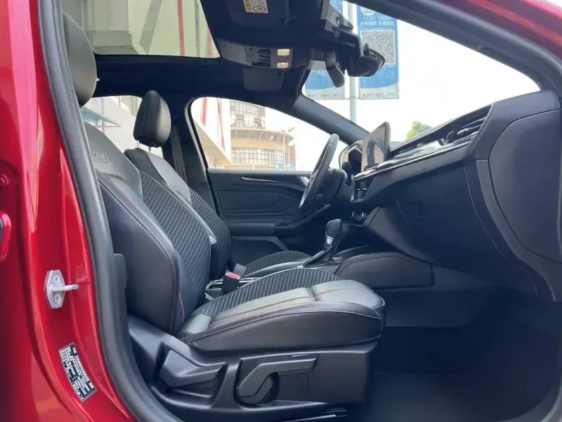 2022 Ford Focus с пробегом 24 000 км