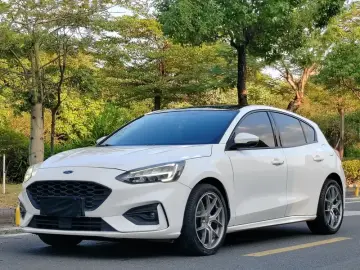 2021 Ford Focus с пробегом 52 000 км