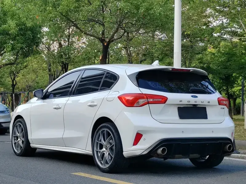 2021 Ford Focus с пробегом 52 000 км