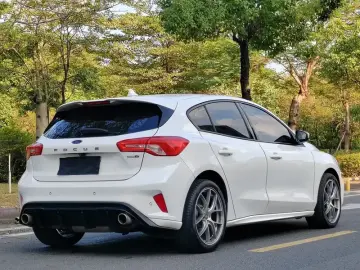 2021 Ford Focus с пробегом 52 000 км