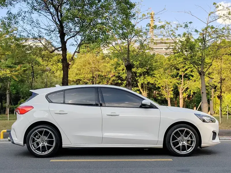 2021 Ford Focus с пробегом 52 000 км
