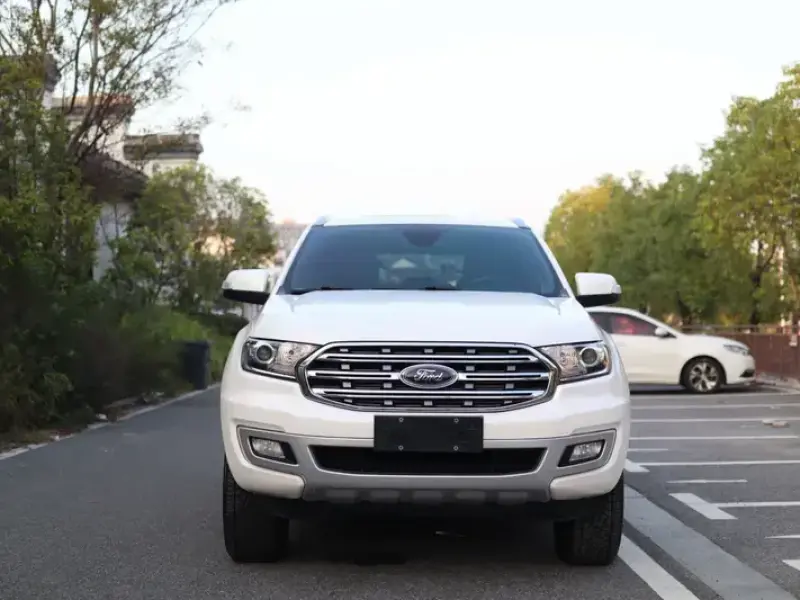 2020 Ford Everest с пробегом 90 000 км