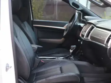 2020 Ford Everest с пробегом 90 000 км