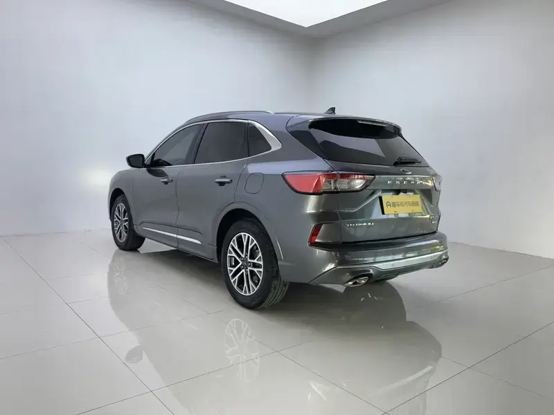 2020 Ford Escape с пробегом 47 800 км