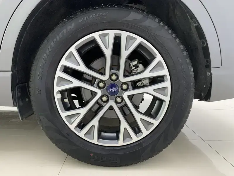 2020 Ford Escape с пробегом 47 800 км