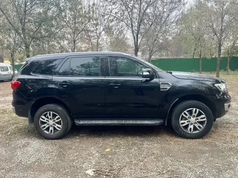 2019 Ford Everest с пробегом 140 000 км