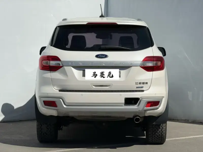 2020 Ford Everest с пробегом 82 000 км