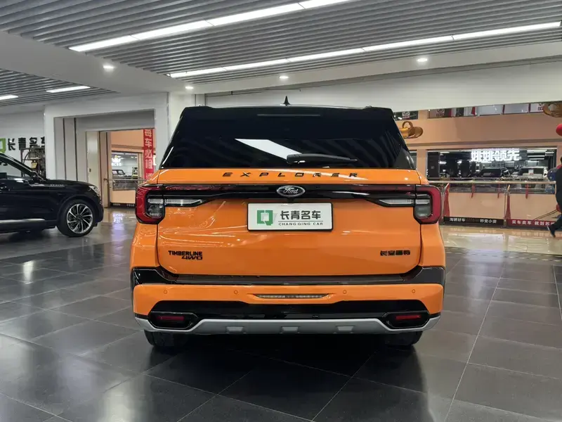 2023 Ford Explorer с пробегом 21 000 км