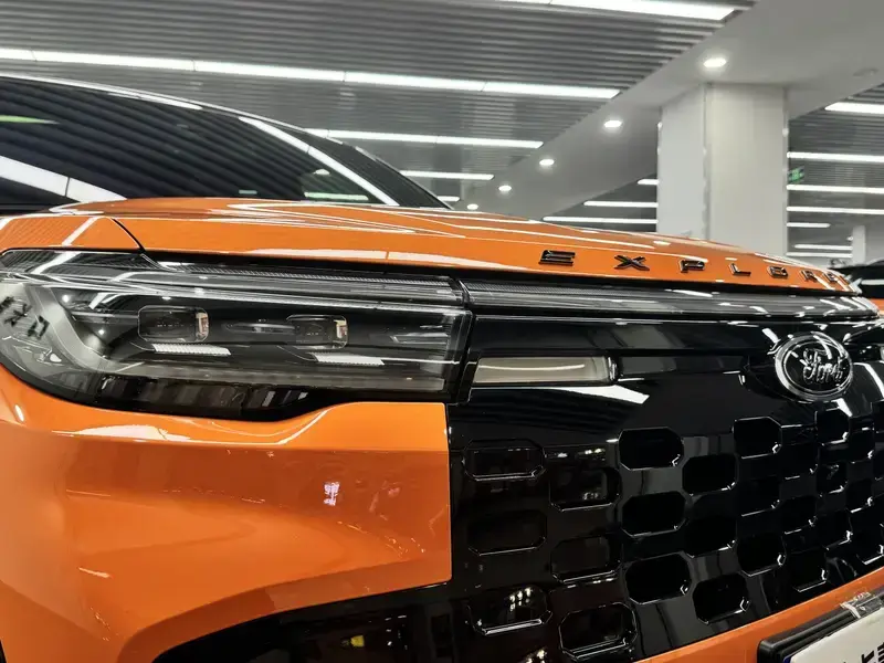 2023 Ford Explorer с пробегом 21 000 км