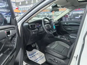 2020 Ford Explorer с пробегом 61 000 км