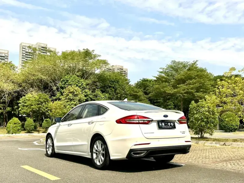 2020 Ford Mondeo с пробегом 71 000 км