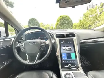 2020 Ford Mondeo с пробегом 71 000 км