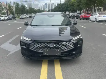 2022 Ford Mondeo с пробегом 28 000 км