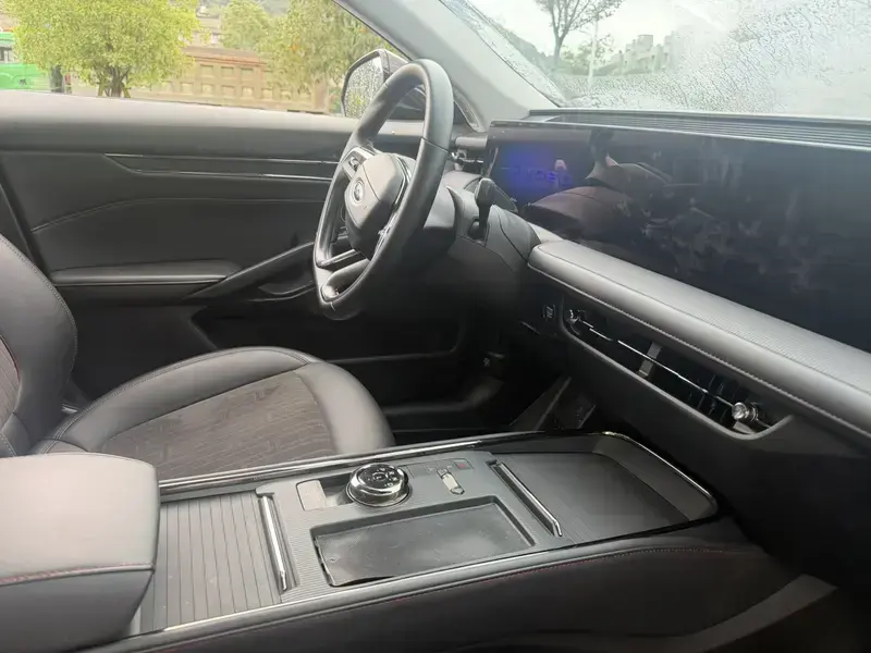 2023 Ford Mondeo с пробегом 25 000 км