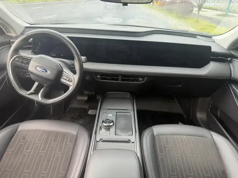 2023 Ford Mondeo с пробегом 25 000 км