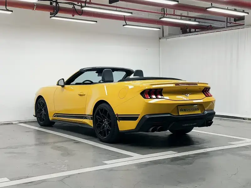 2024 Ford Mustang с пробегом 33 000 км