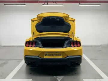 2024 Ford Mustang с пробегом 33 000 км
