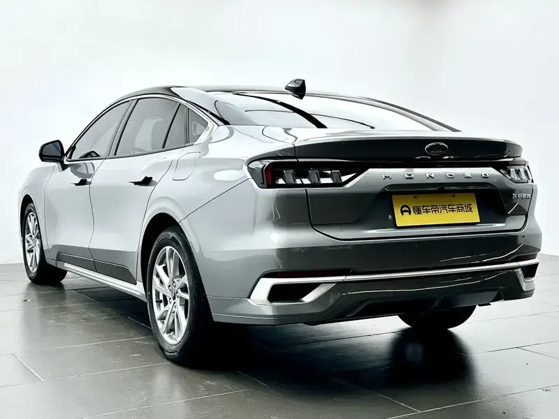 2023 Ford Mondeo с пробегом 9 700 км