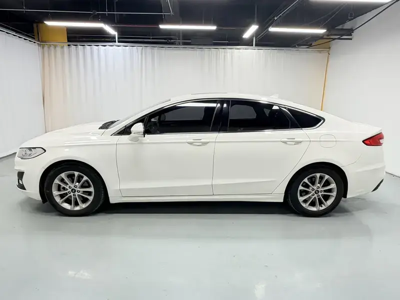 2020 Ford Mondeo с пробегом 96 700 км