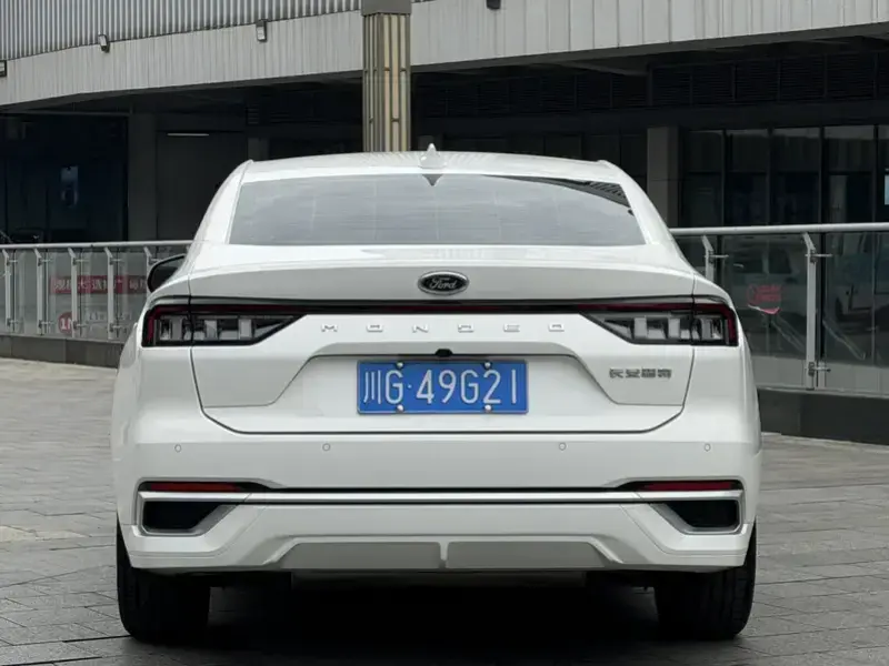 2023 Ford Mondeo с пробегом 29 000 км