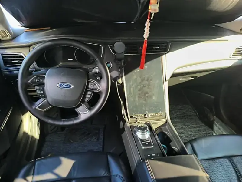 2019 Ford Taurus с пробегом 125 000 км