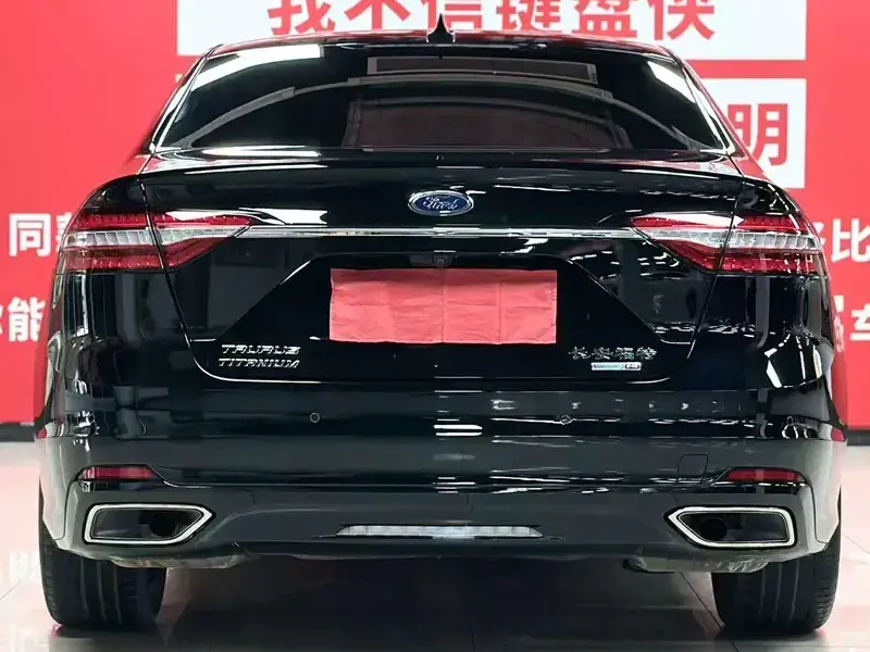 2019 Ford Taurus с пробегом 50 000 км