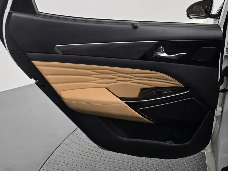 2020 Kia K7 с пробегом 23 316 км