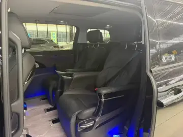 2024 GAC Trumpchi M8 с пробегом 32 000 км
