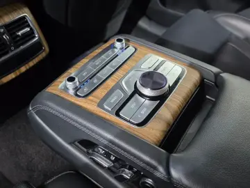 2023 Kia K9 с пробегом 63 354 км
