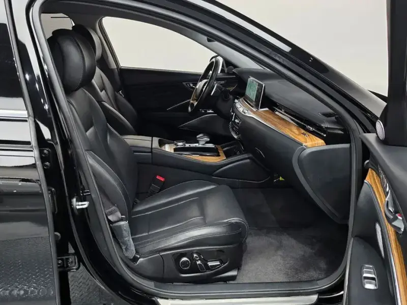 2023 Kia K9 с пробегом 56 623 км