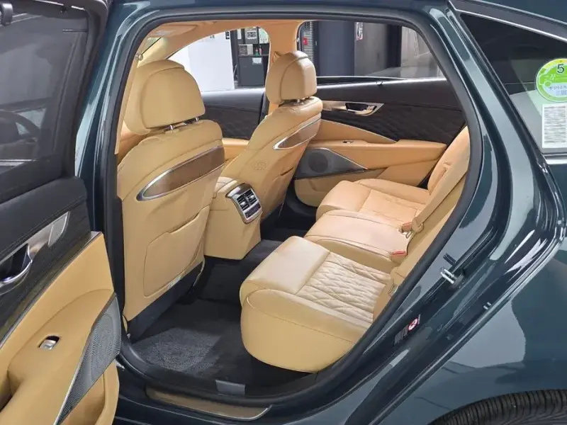 2023 Kia K9 с пробегом 4 645 км