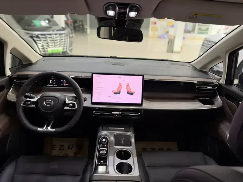 2024 GAC Trumpchi E8 с пробегом 4 800 км