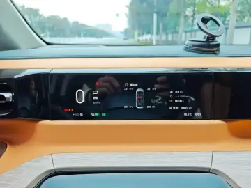2024 GAC Trumpchi E8 с пробегом 56 600 км